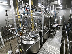 Mixing tank set and Storage tank